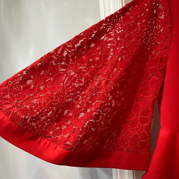 NWT Gracia red blouse, flare lace sleeves peplum is asymmetrical, size L - Picture 3 of 8